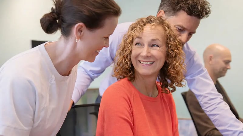 16x9 Brilliant 4 Persons by desk