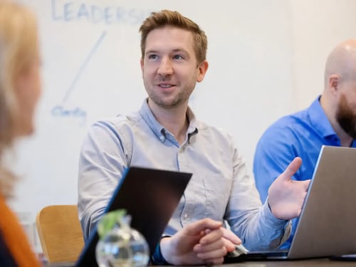 4x3 Brilliant 3 Persons Talking